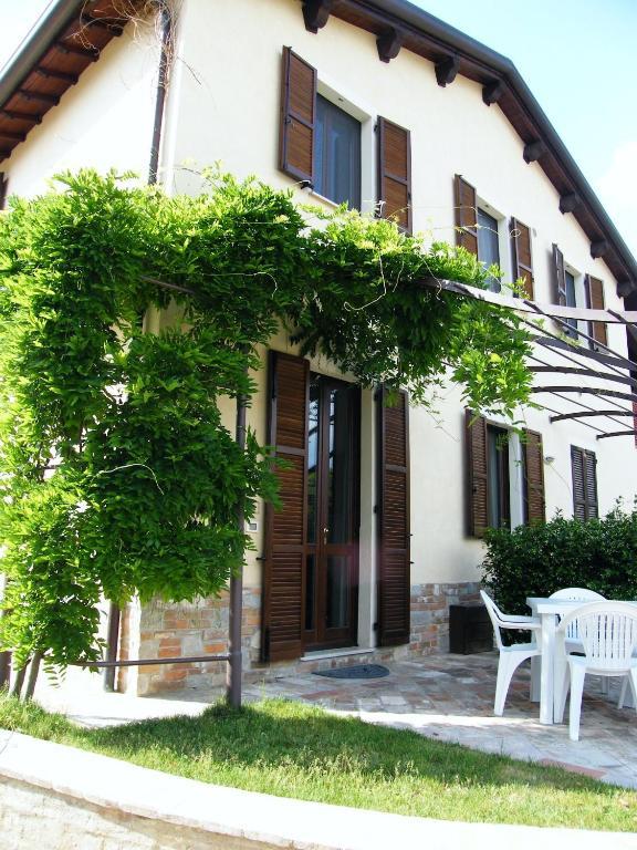 Вилла Agriturismo Il Vecchio Mandorlo Перуджа Номер фото